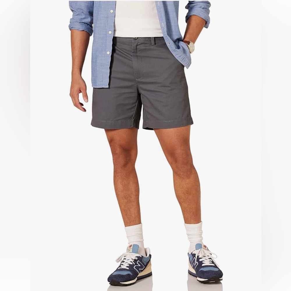 Amazon Essentials Men's Classic Fit 7" Flat Front Chino Grey Shorts Size 28
